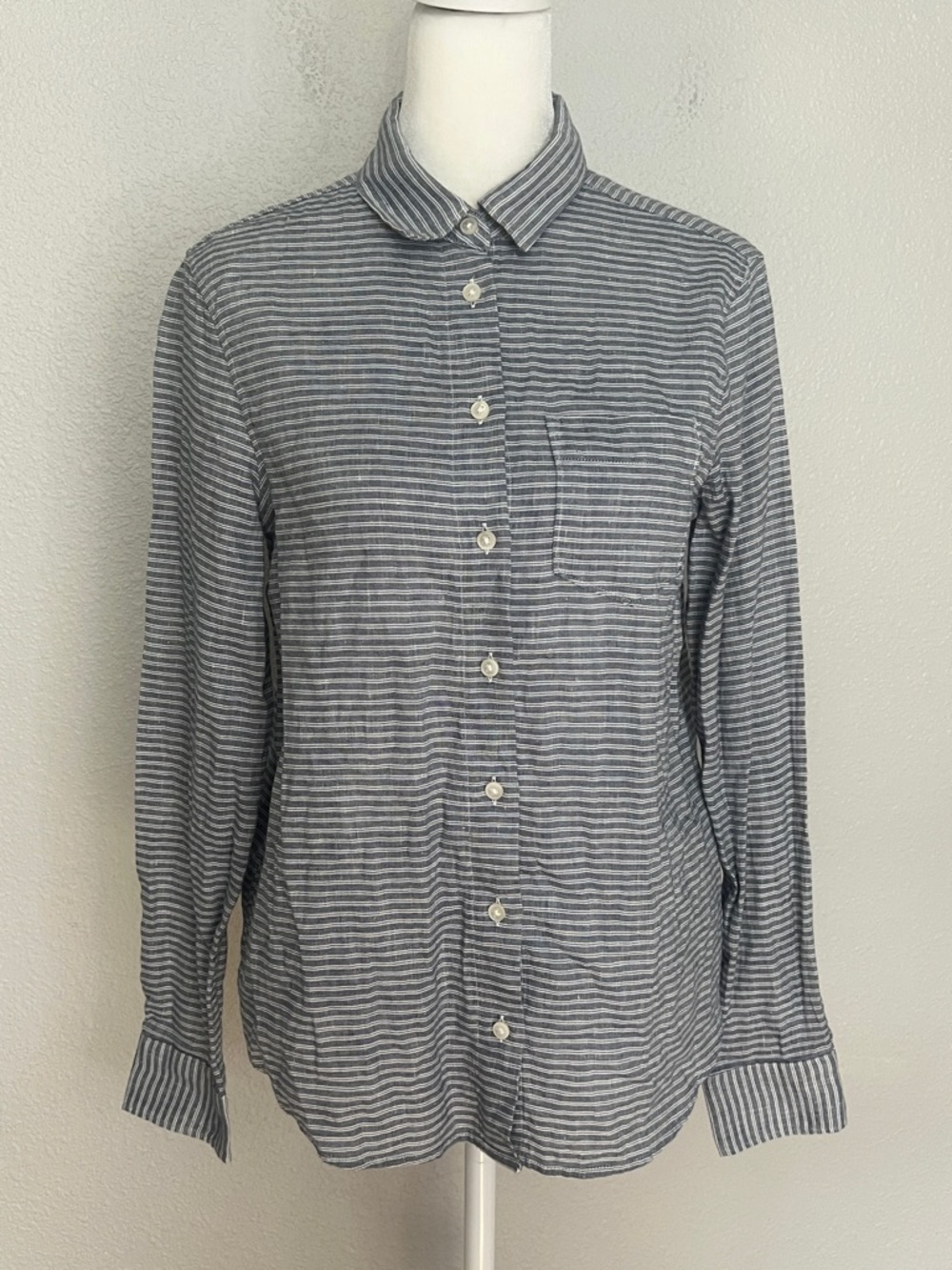 Banana Republic Quinn Boy Fit Linen Blend Button Down Shirt Blue Stripe Size XS